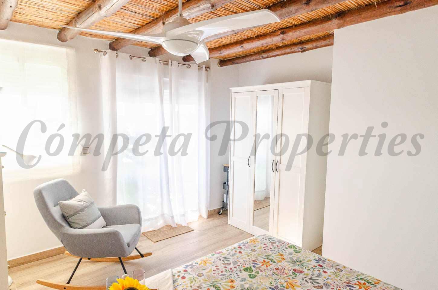 2 bedroom Townhouse for rent in Competa - € 1,050 (Ref: 9481394)