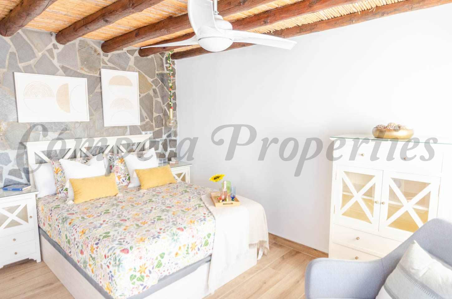 2 bedroom Townhouse for rent in Competa - € 1,050 (Ref: 9481394)