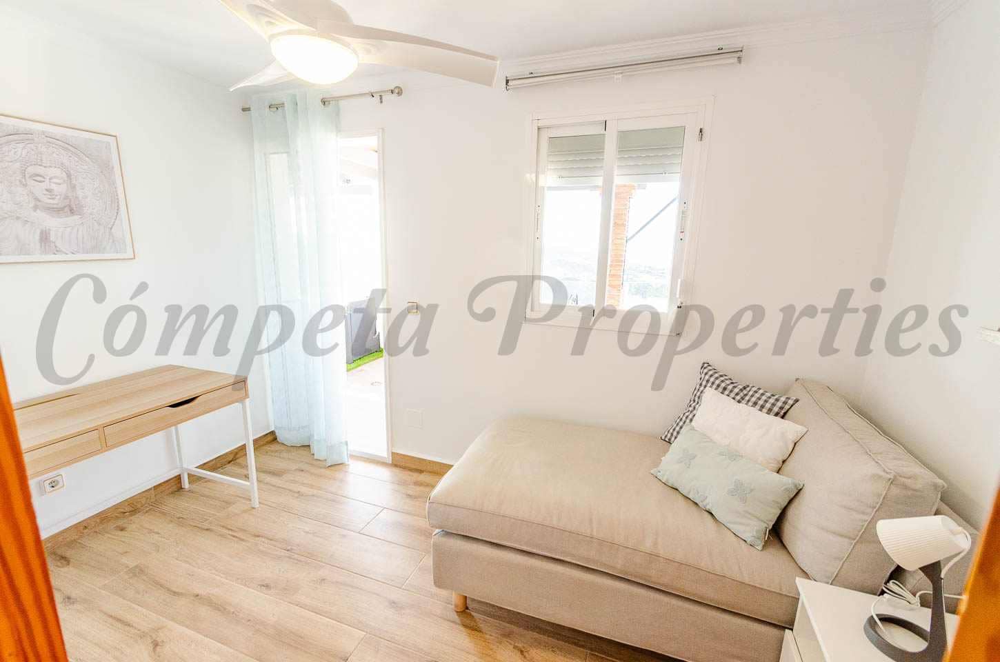 2 bedroom Townhouse for rent in Competa - € 1,050 (Ref: 9481394)