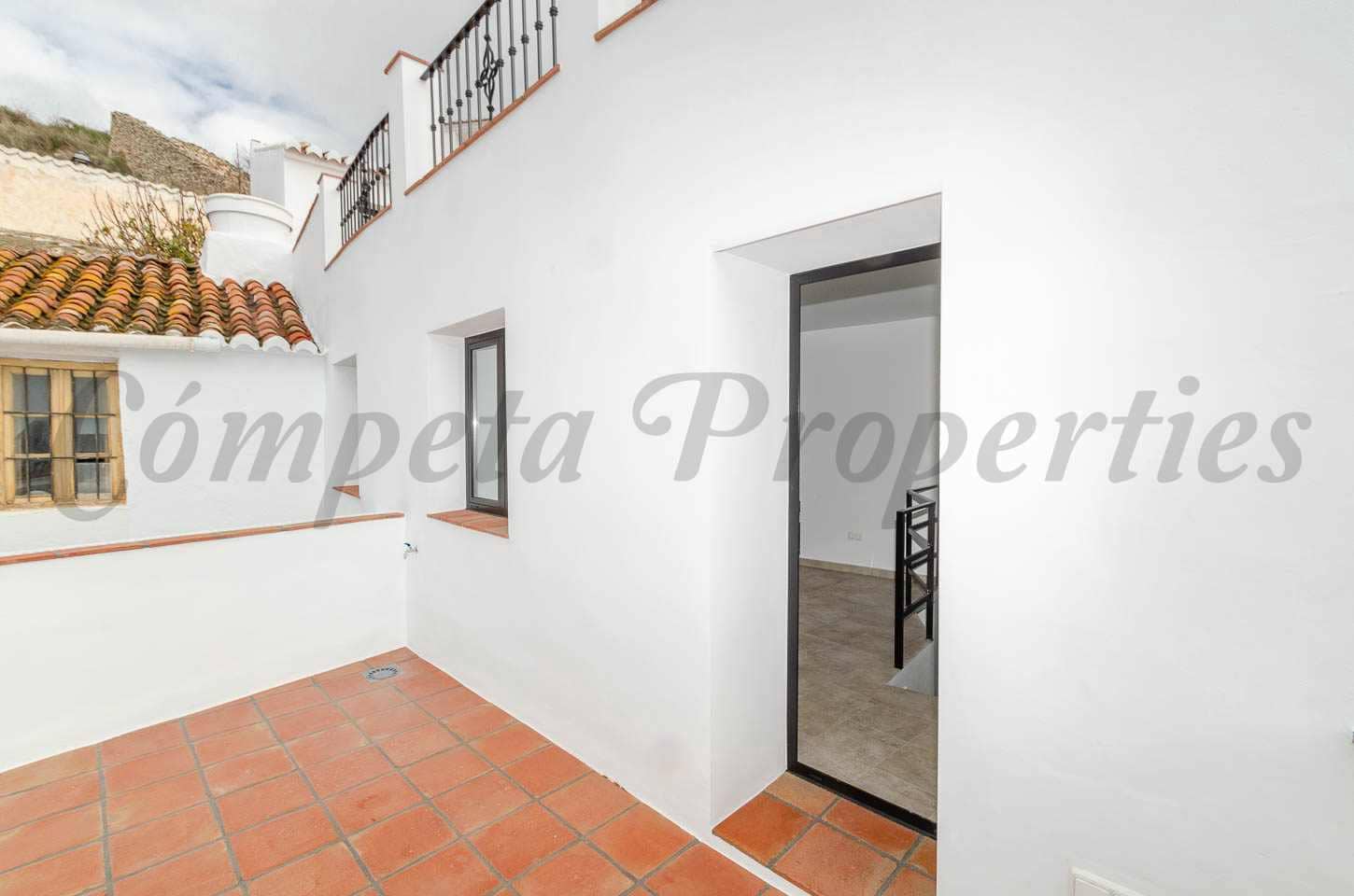 2 bedroom Townhouse for sale in Sedella - € 209,000 (Ref: 9482208)