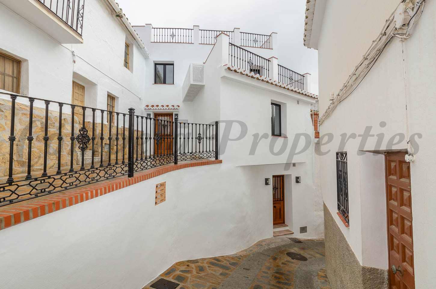 2 bedroom Townhouse for sale in Sedella - € 209,000 (Ref: 9482208)