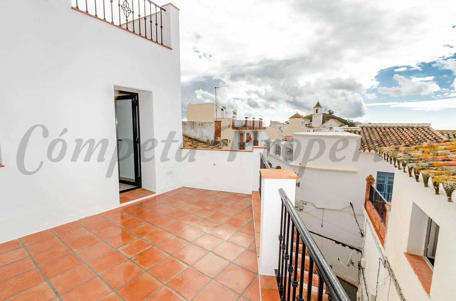 2 bedroom Townhouse for sale in Sedella - € 209,000 (Ref: 9482208)