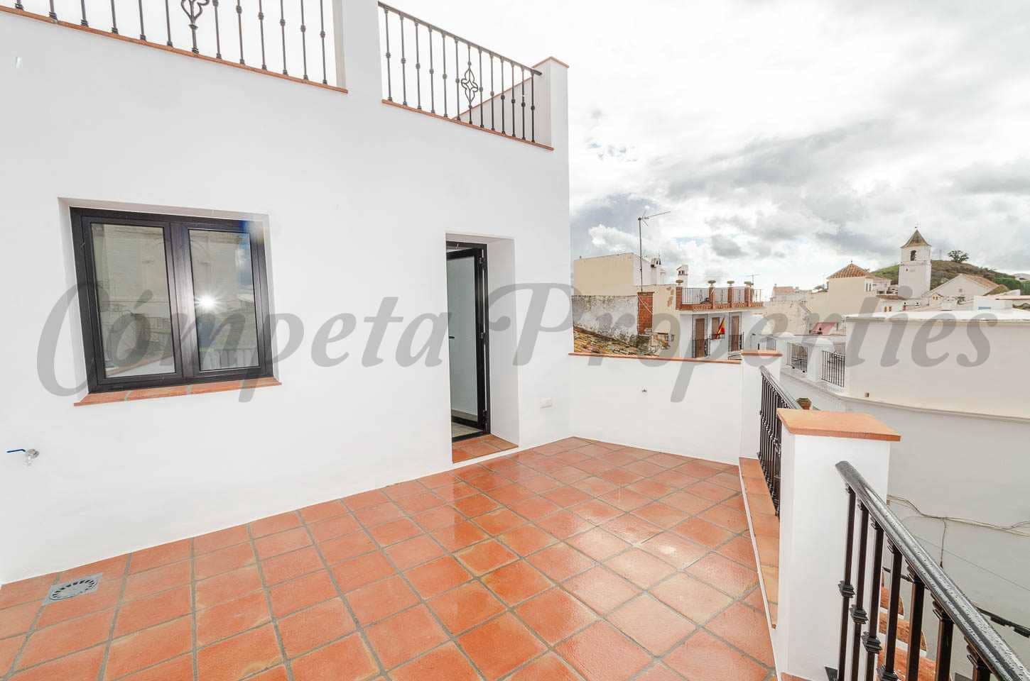2 bedroom Townhouse for sale in Sedella - € 209,000 (Ref: 9482208)