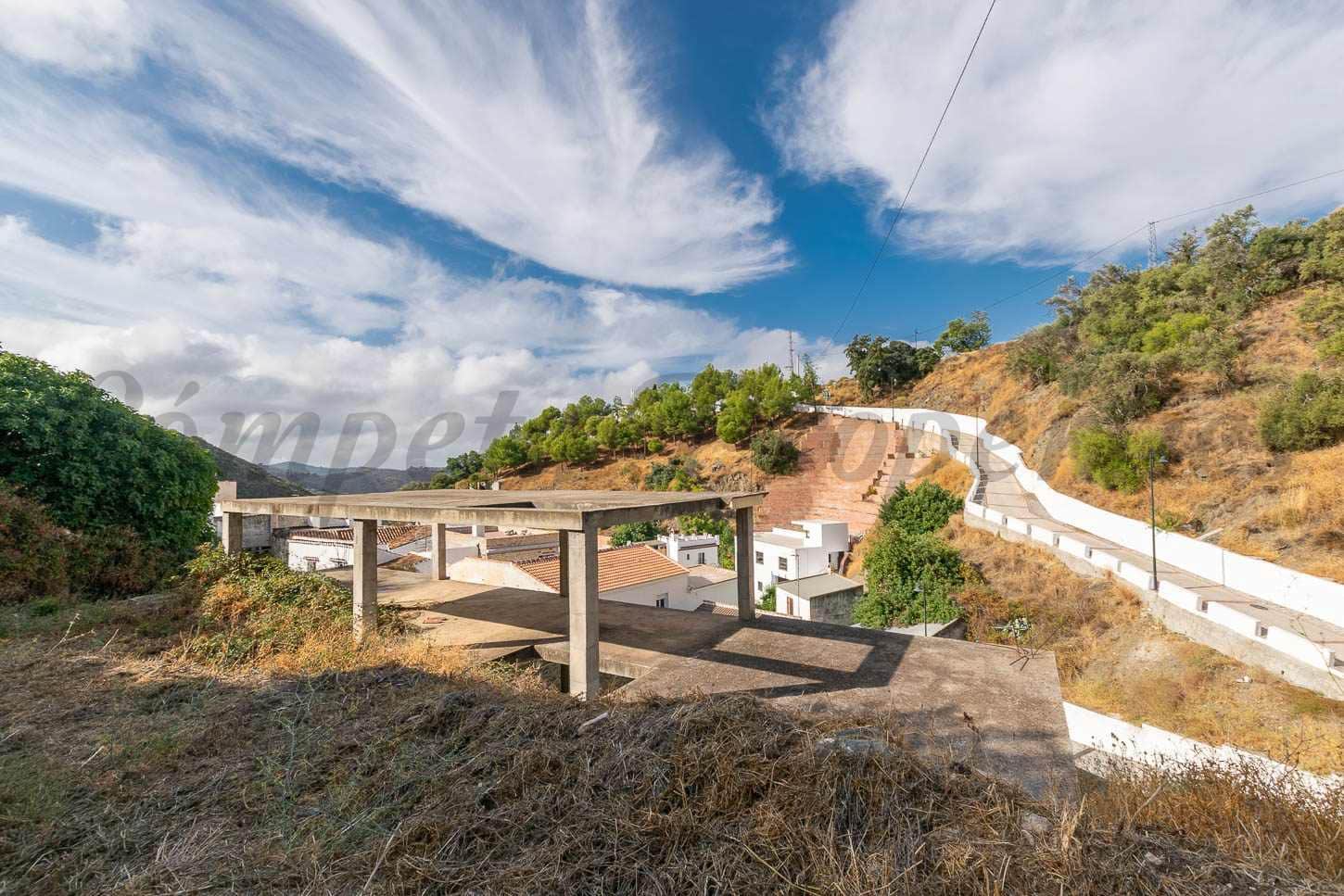 Townhouse for sale in Salares - € 169,000 (Ref: 9487927)