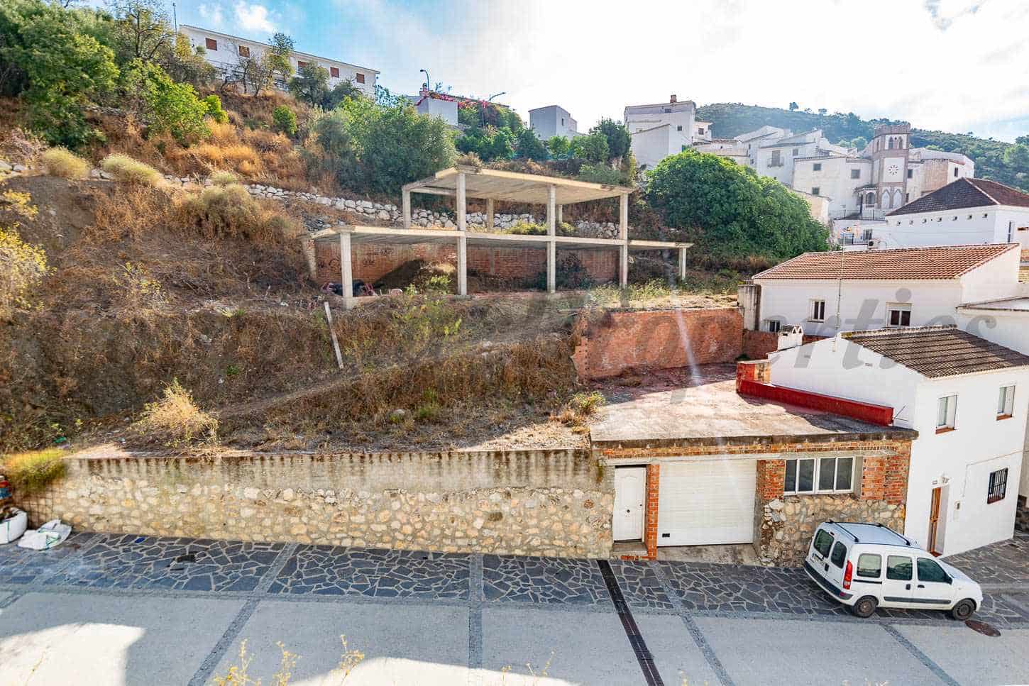 Townhouse for sale in Salares - € 169,000 (Ref: 9487927)