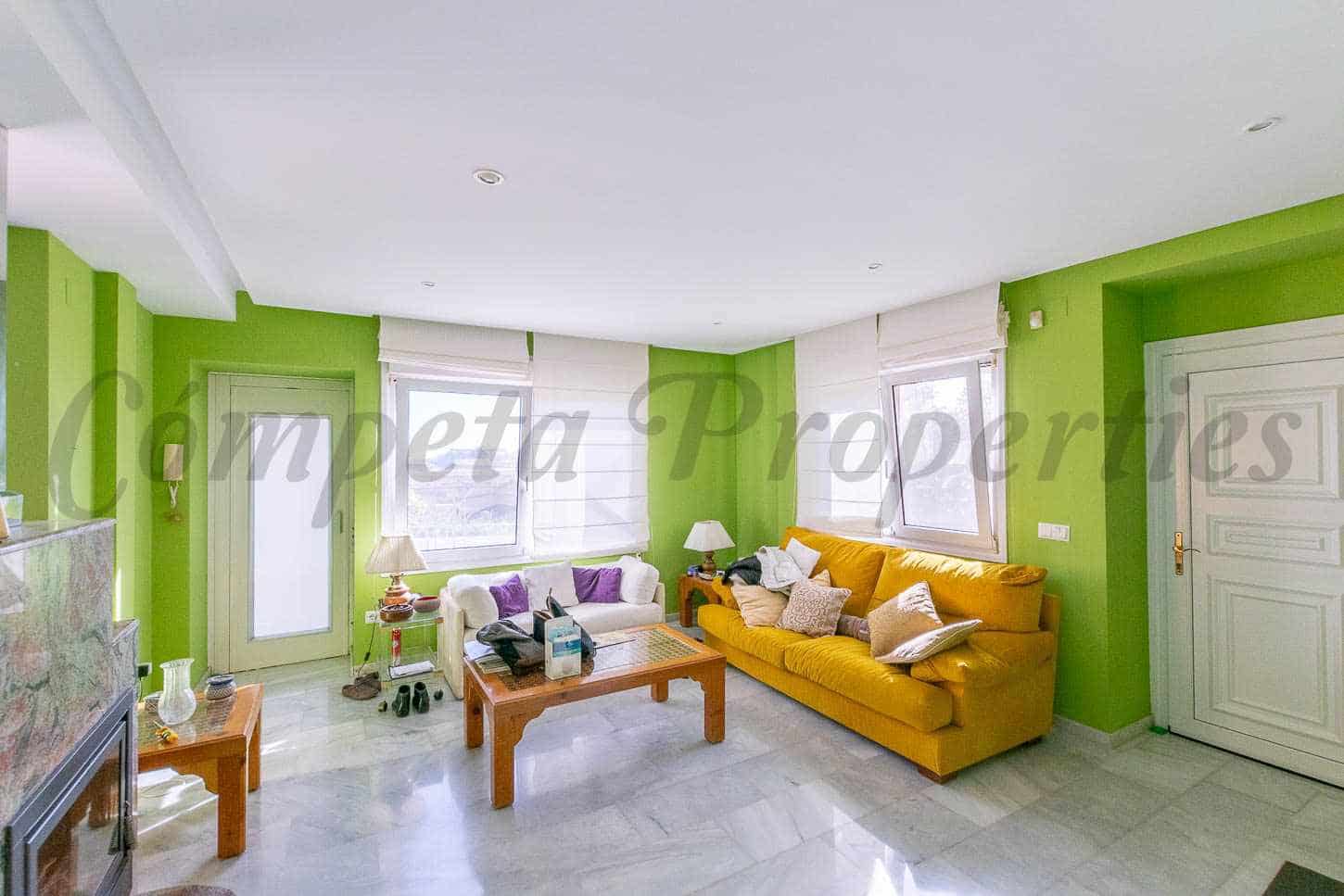 Casa de 3 habitaciones en Almayate en venta con piscina garaje - 630.000 € (Ref: 9489819)