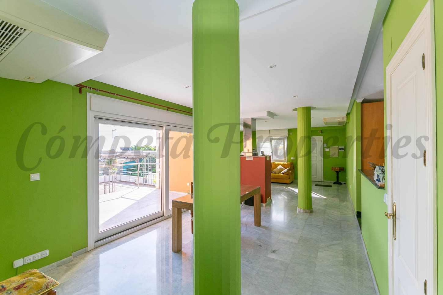 Casa de 3 habitaciones en Almayate en venta con piscina garaje - 630.000 € (Ref: 9489819)