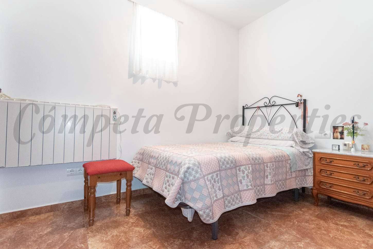 Casa de 6 habitaciones en Cómpeta en alquiler - 1.250 € (Ref: 9490061)