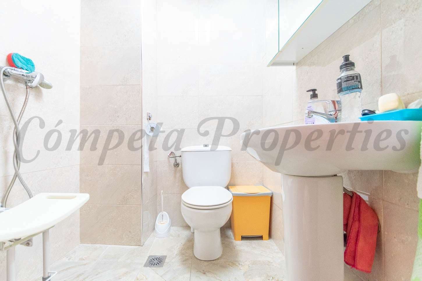 Casa de 6 habitaciones en Cómpeta en alquiler - 1.250 € (Ref: 9490061)