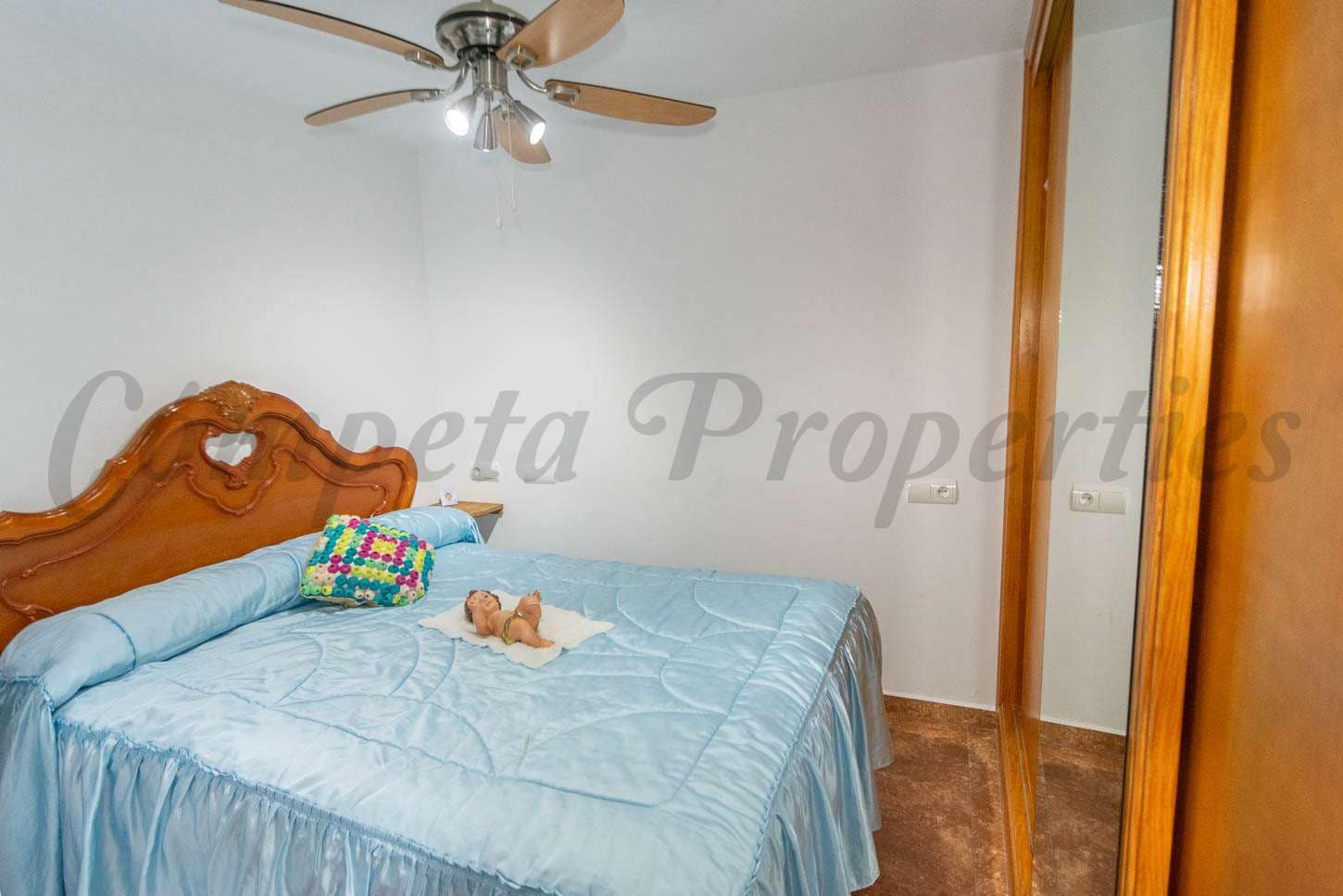 Casa de 6 habitaciones en Cómpeta en alquiler - 1.250 € (Ref: 9490061)