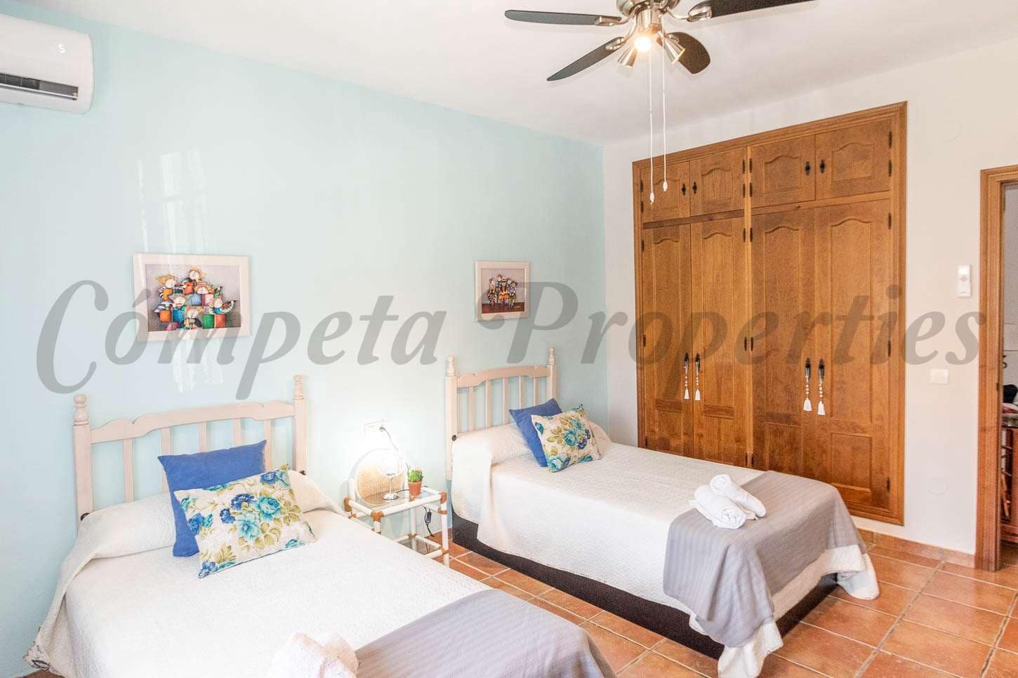 3 bedroom Finca/Country House for rent in Torrox with pool garage - € 1,350 (Ref: 9490063)