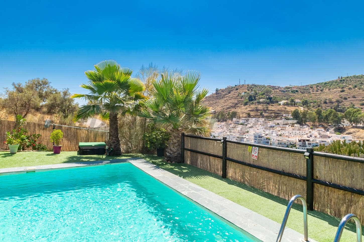 3 bedroom Finca/Country House for rent in Torrox with pool garage - € 1,350 (Ref: 9490063)