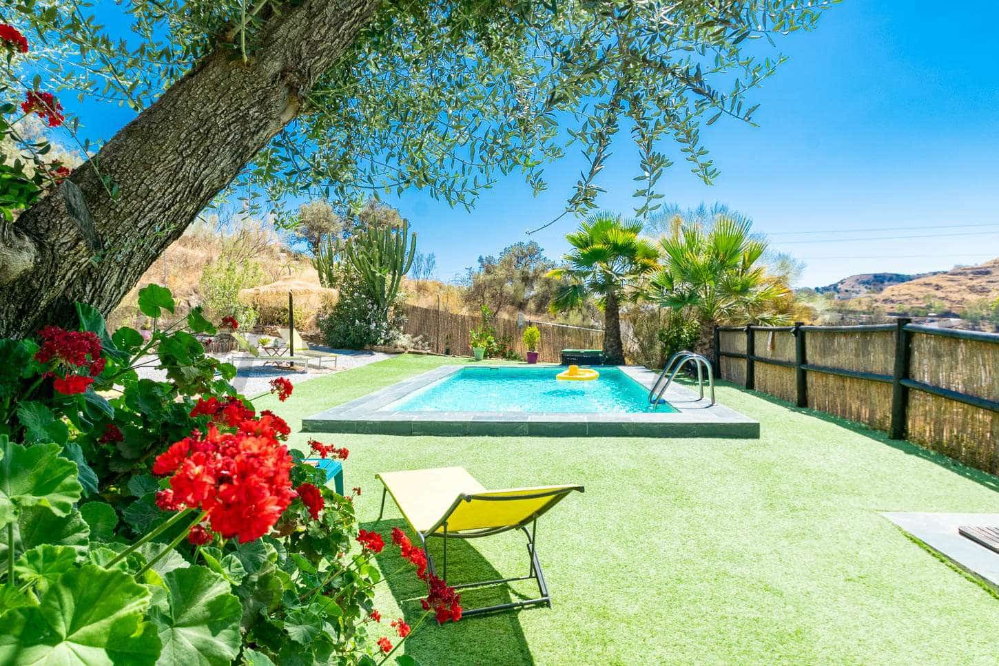 3 bedroom Finca/Country House for rent in Torrox with pool garage - € 1,350 (Ref: 9490063)