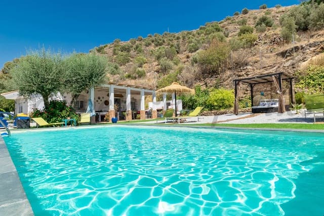 3 soverom Finca/Herregård til leie i Torrox med svømmebasseng garasje - € 1 350 (Ref: 9490063)