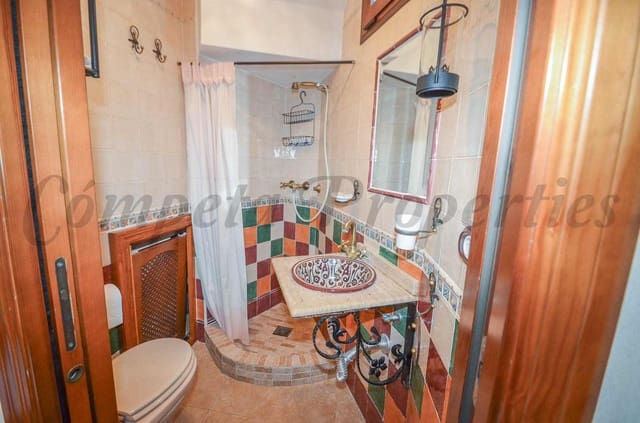 1 sypialnia Dom do wynajęcia w Sayalonga - 590 € (Ref: 9500590)