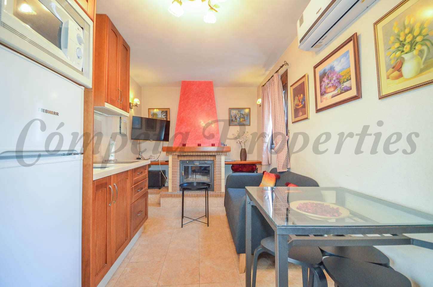 1 sypialnia Dom do wynajęcia w Sayalonga - 590 € (Ref: 9500590)