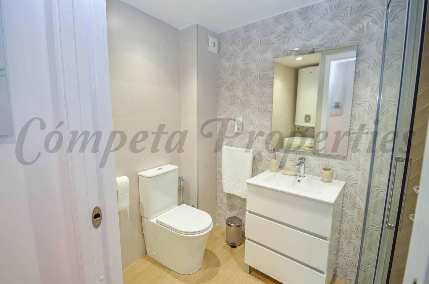 3 sypialnia Dom do wynajęcia w Sayalonga - 1 000 € (Ref: 9500593)