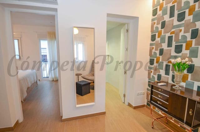 3 sypialnia Dom do wynajęcia w Sayalonga - 1 000 € (Ref: 9500593)