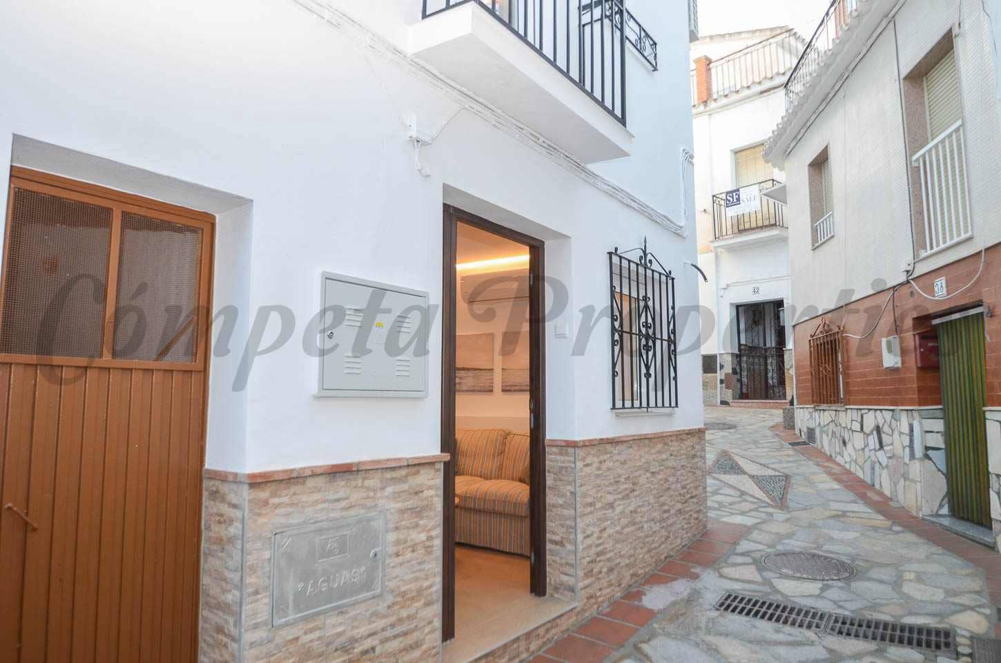 3 sypialnia Dom do wynajęcia w Sayalonga - 1 000 € (Ref: 9500593)