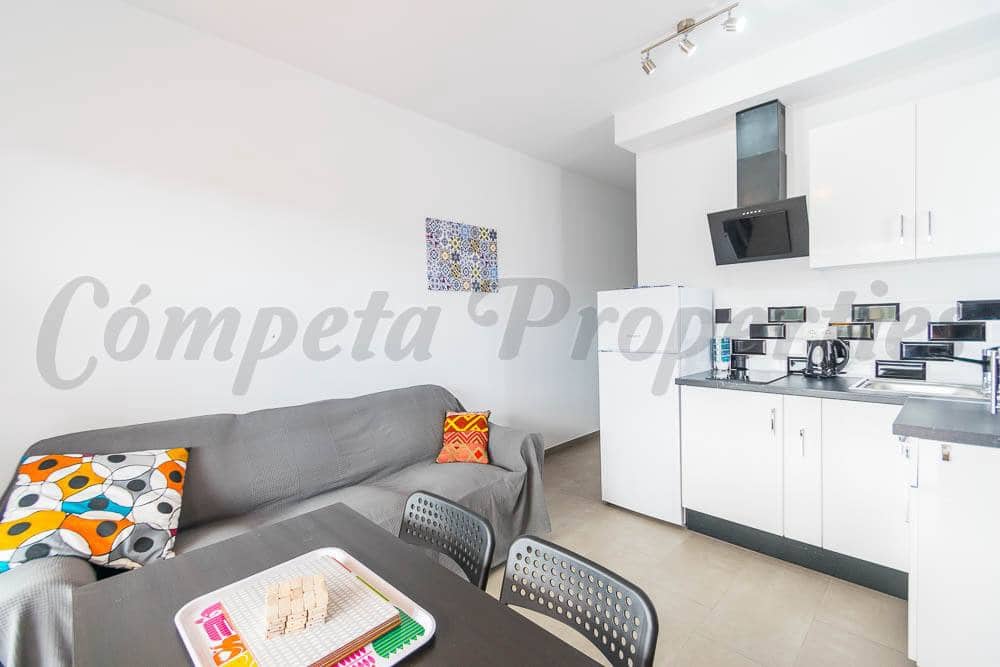 2 bedroom Apartment for rent in Torrox - € 700 (Ref: 9500597)