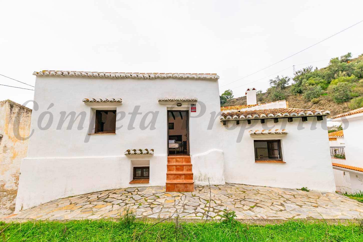 3 slaapkamer Huis te koop in Salares - € 179.000 (Ref: 9502941)