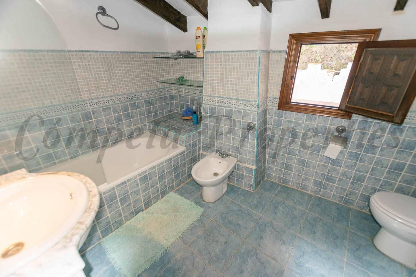 3 slaapkamer Huis te koop in Salares - € 179.000 (Ref: 9502941)