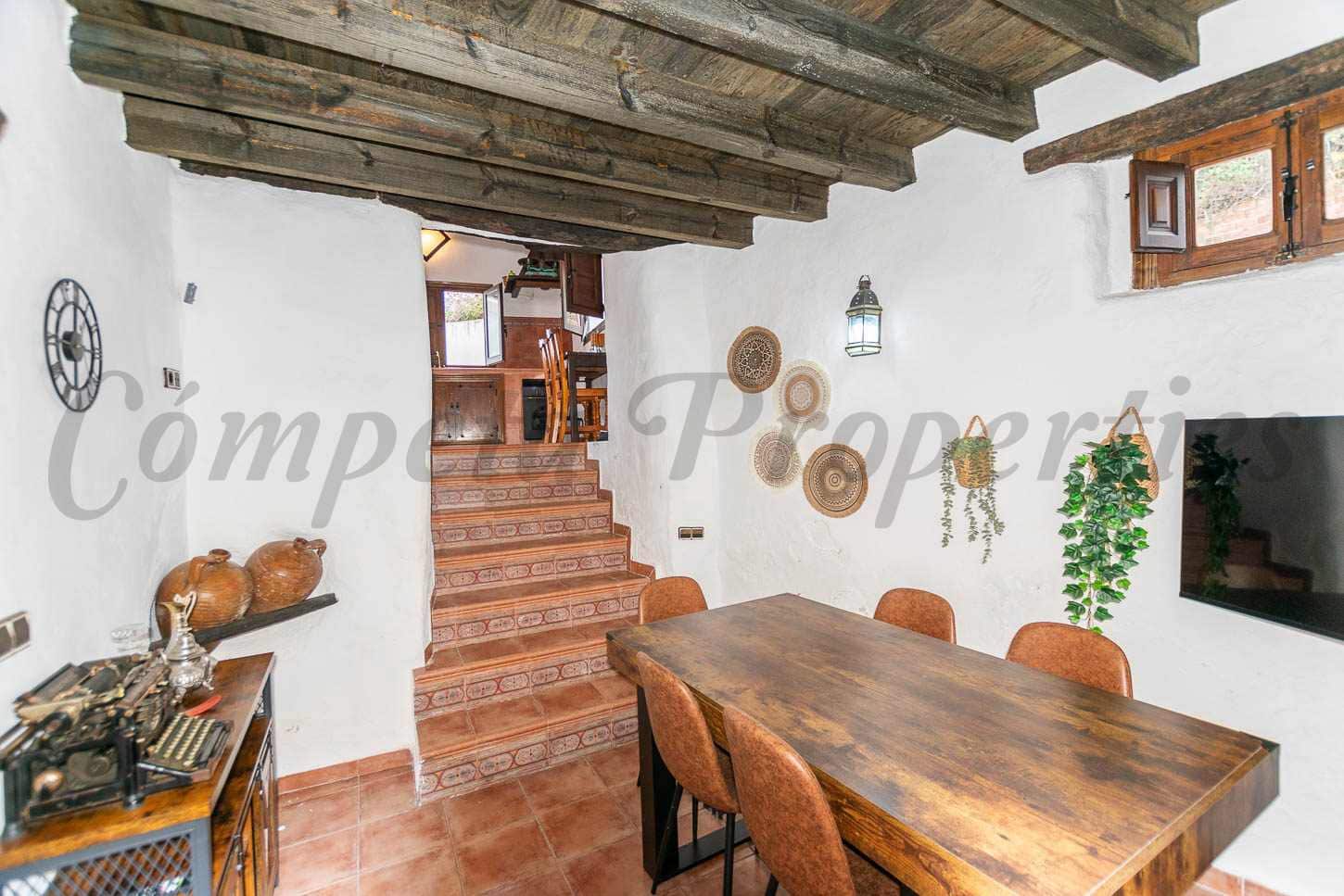 3 slaapkamer Huis te koop in Salares - € 179.000 (Ref: 9502941)