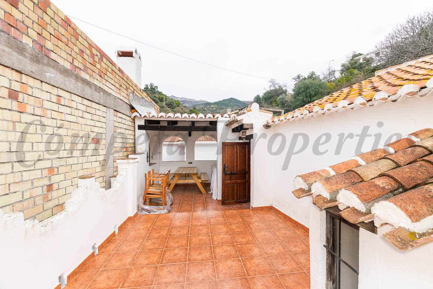 3 slaapkamer Huis te koop in Salares - € 179.000 (Ref: 9502941)