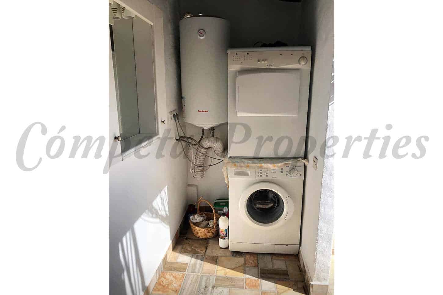 3 soveværelse Byhus til salg i Competa - € 170.000 (Ref: 9504609)