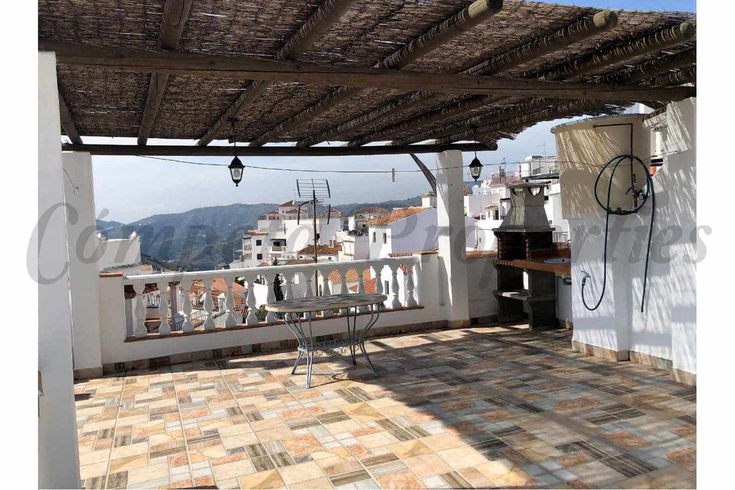 3 soveværelse Byhus til salg i Competa - € 170.000 (Ref: 9504609)