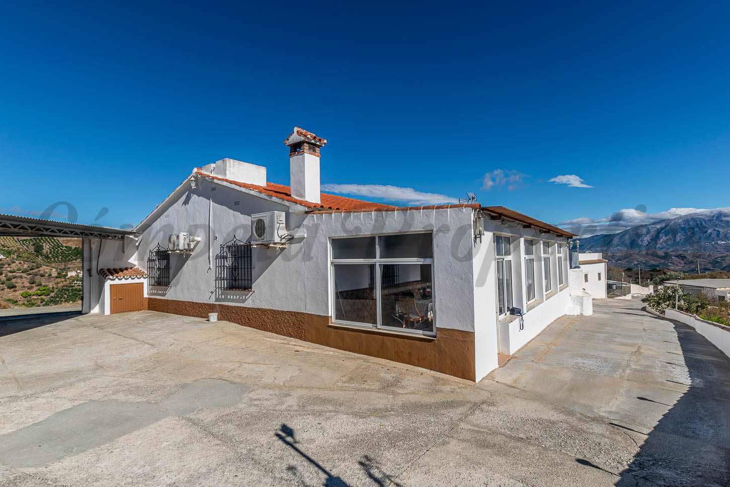 3 bedroom Villa for sale in Macharaviaya with pool garage - € 430,000 (Ref: 9505940)