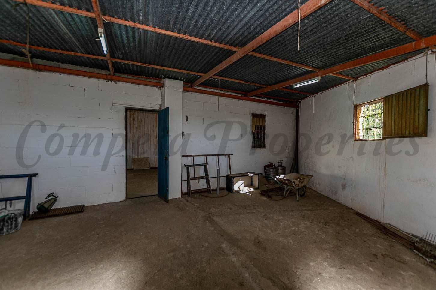 3 bedroom Villa for sale in Macharaviaya with pool garage - € 430,000 (Ref: 9505940)