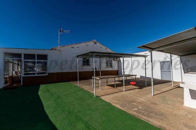 3 bedroom Villa for sale in Macharaviaya with pool garage - € 430,000 (Ref: 9505940)