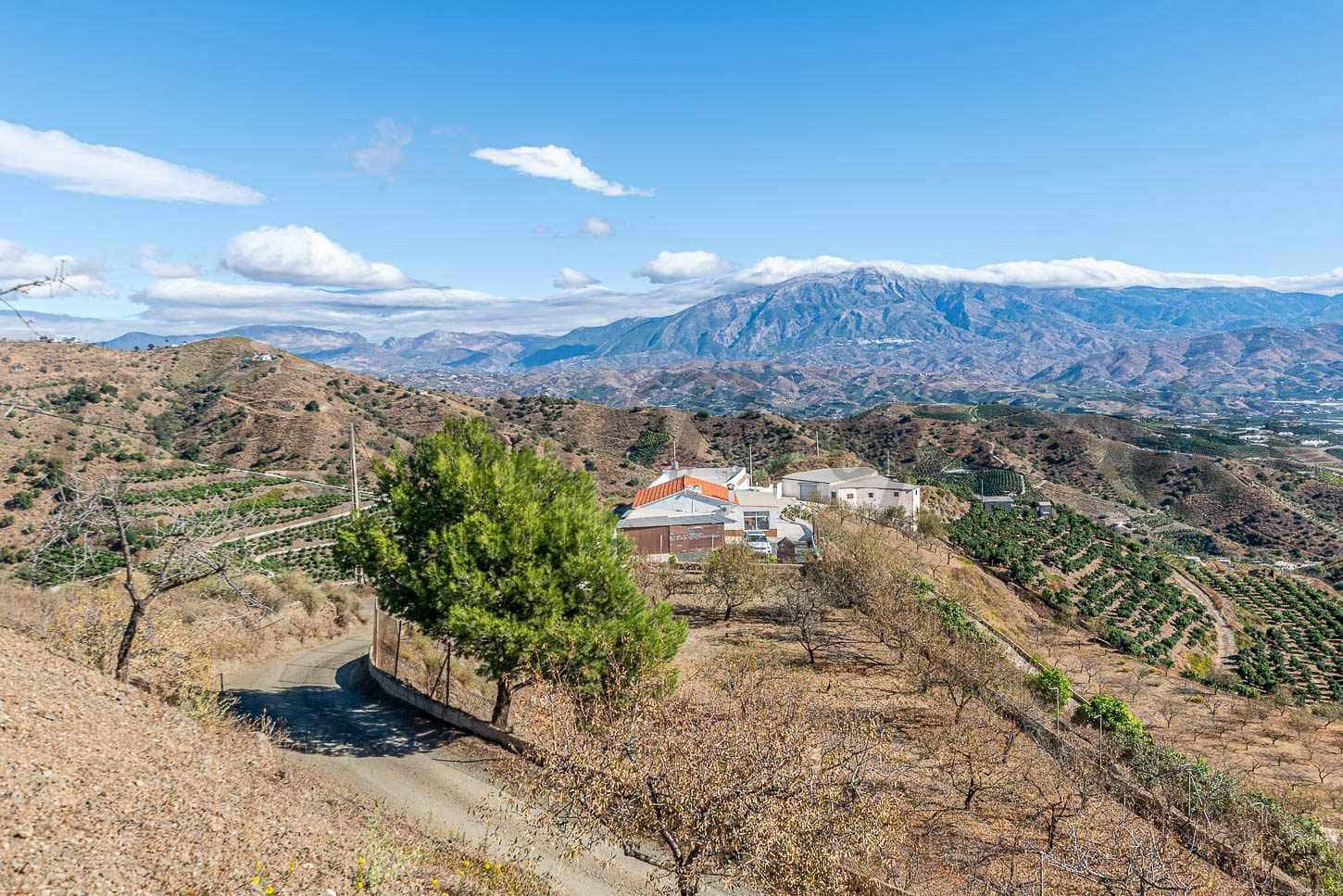 3 bedroom Villa for sale in Macharaviaya with pool garage - € 430,000 (Ref: 9505940)