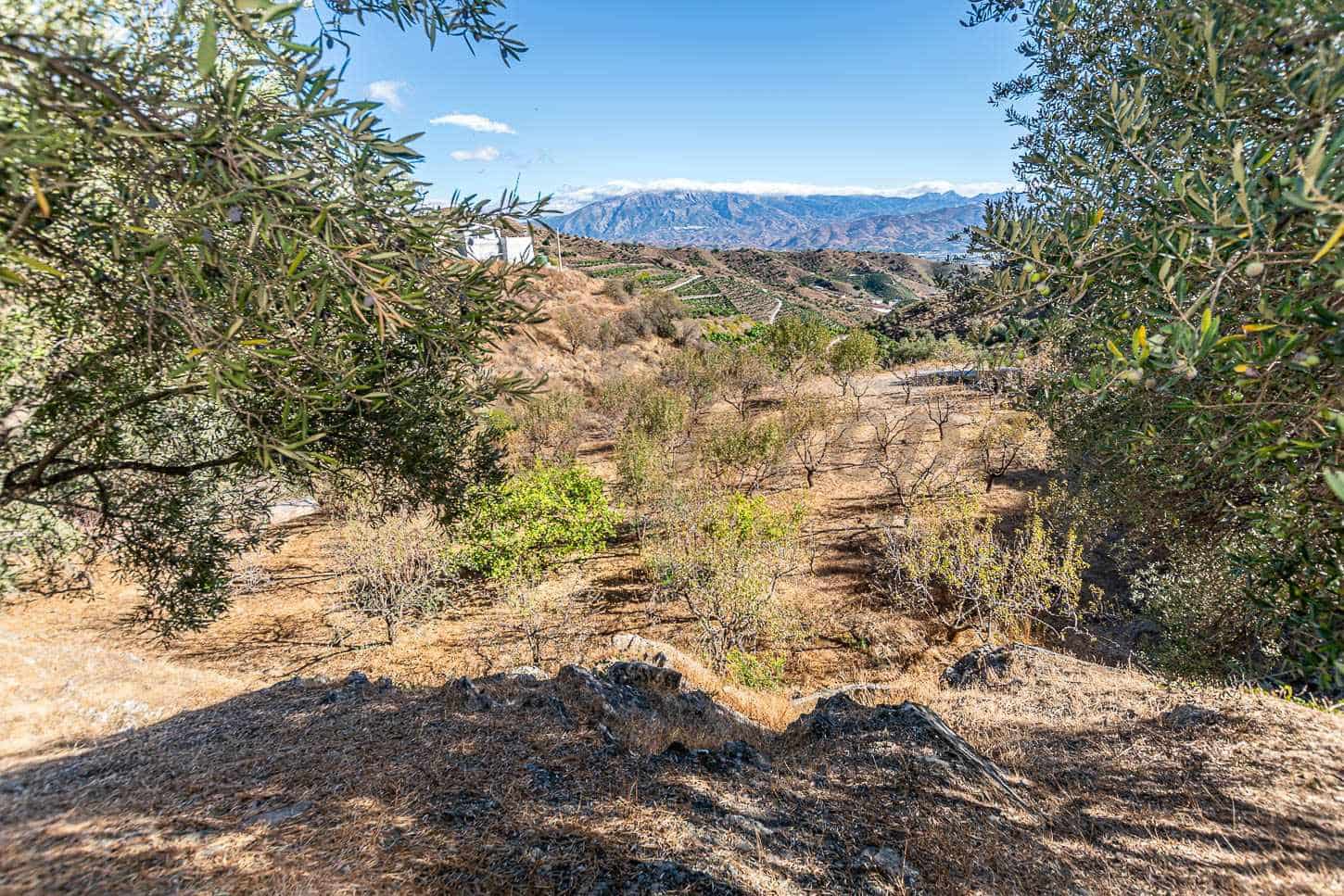 3 bedroom Villa for sale in Macharaviaya with pool garage - € 430,000 (Ref: 9505940)