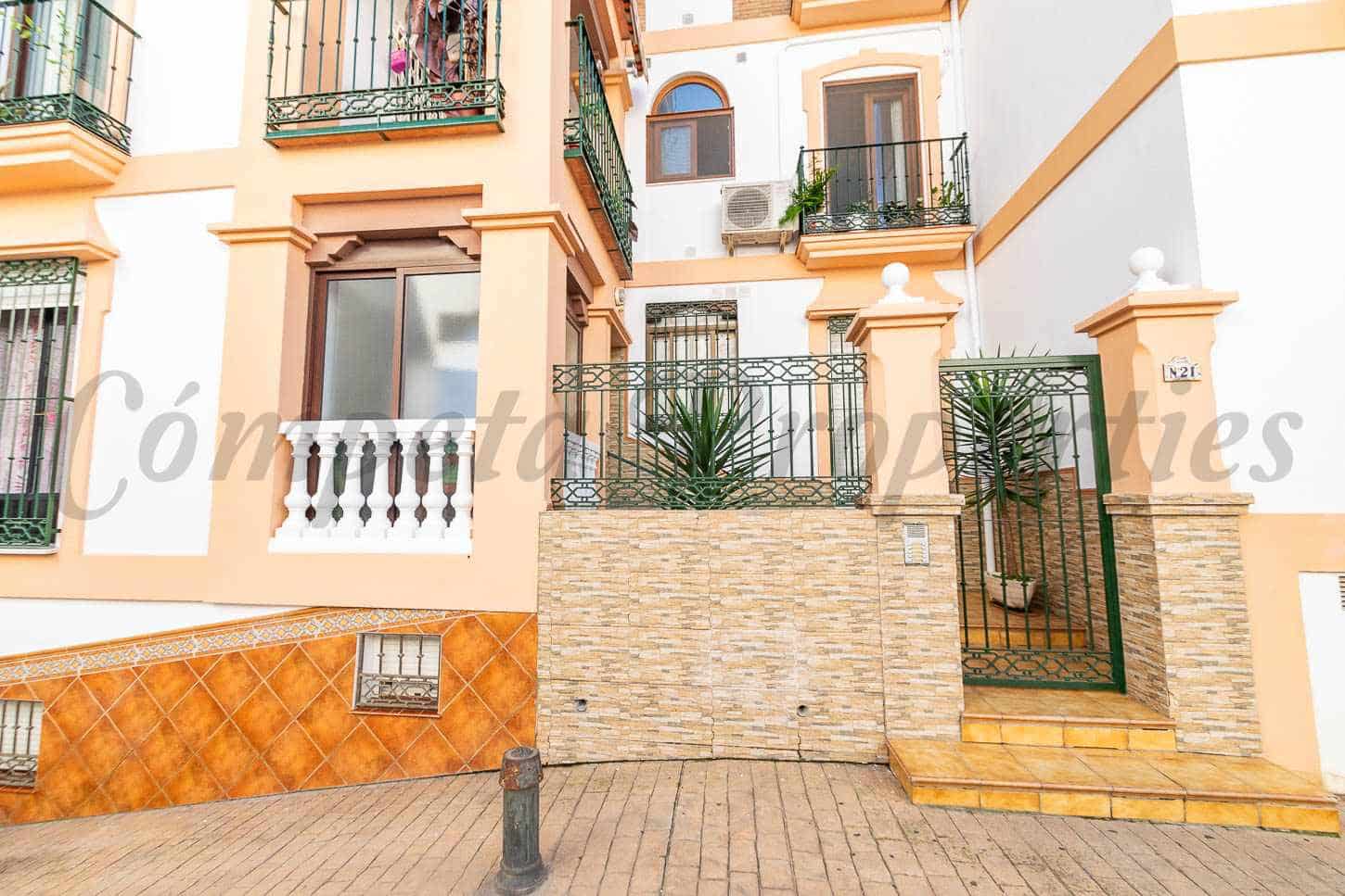 3 bedroom Apartment for sale in Torrox - € 249,000 (Ref: 9506225)