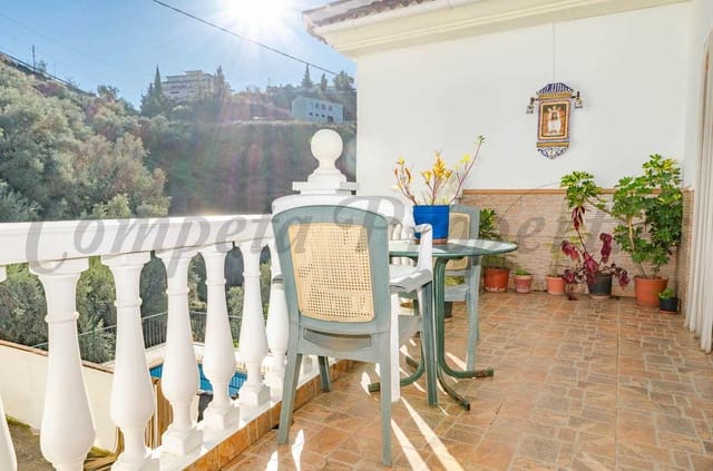 3 bedroom Townhouse for sale in Cómpeta with pool - € 228,000 (Ref: 9506821)