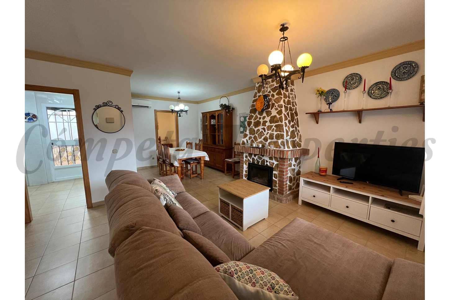 3 bedroom Townhouse for rent in Nerja with pool - € 1,050 (Ref: 9523283)