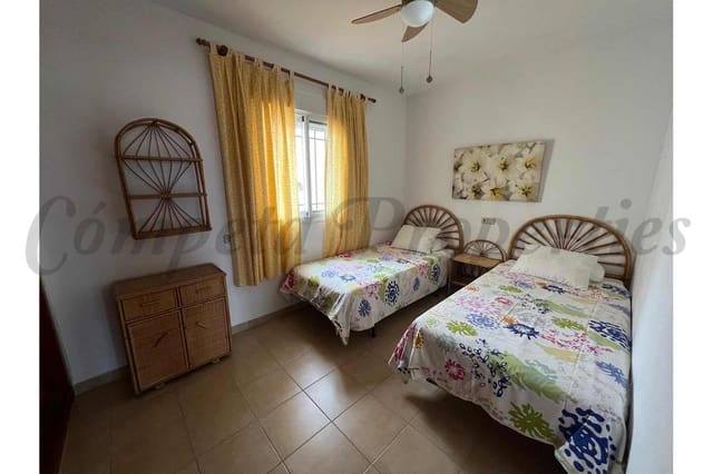 3 quarto Casa em Banda para arrendar em Nerja com piscina - 1 050 € (Ref: 9523283)