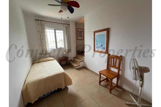 3 quarto Casa em Banda para arrendar em Nerja com piscina - 1 050 € (Ref: 9523283)