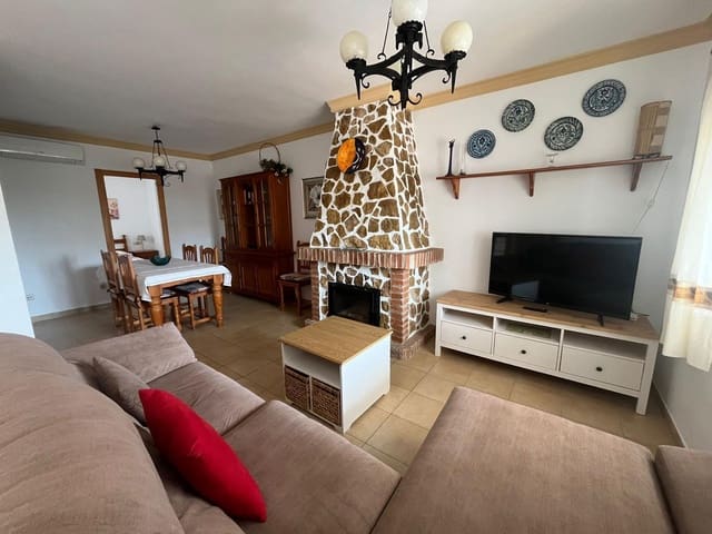 3 quarto Casa em Banda para arrendar em Nerja com piscina - 1 050 € (Ref: 9523283)