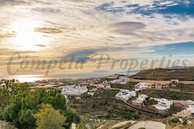 2 bedroom Terraced Villa for sale in Torrox-Costa, Torrox - € 347,000 (Ref: 9534802)