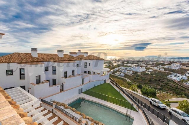 2 bedroom Terraced Villa for sale in Torrox-Costa, Torrox - € 347,000 (Ref: 9534802)