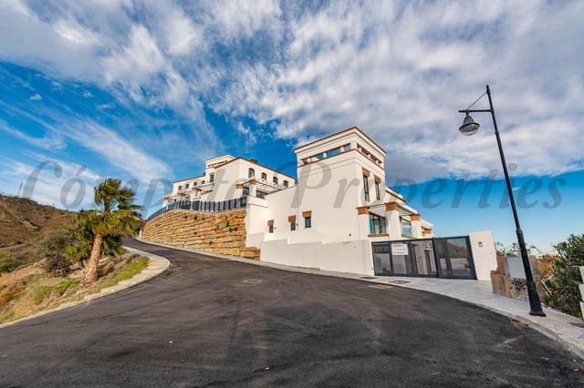 2 sovrum Radhus till salu i Torrox-Costa, Torrox med pool garage - 396 000 € (Ref: 9534820)