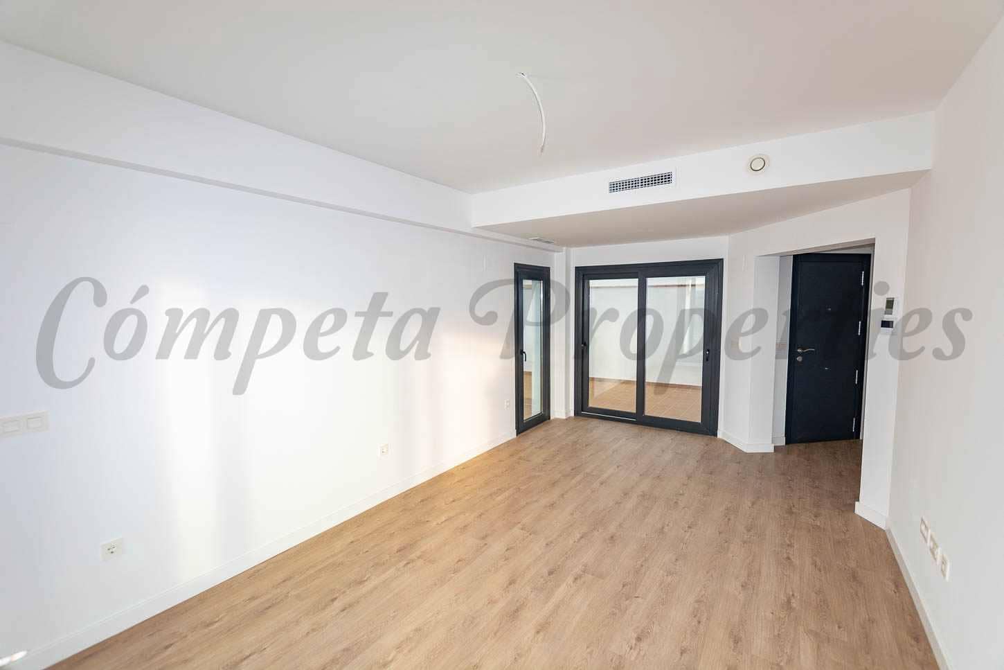 2 bedroom Terraced Villa for sale in Torrox-Costa with pool garage - € 349,000 (Ref: 9534820)