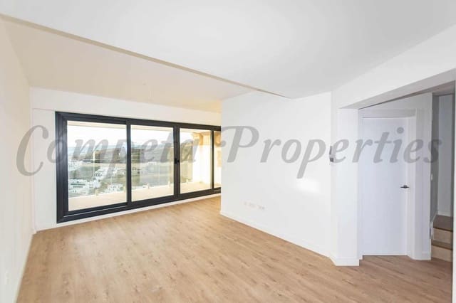 2 soveværelse Rækkehus til salg i Torrox-Costa, Torrox med swimmingpool garage - € 349.000 (Ref: 9534820)