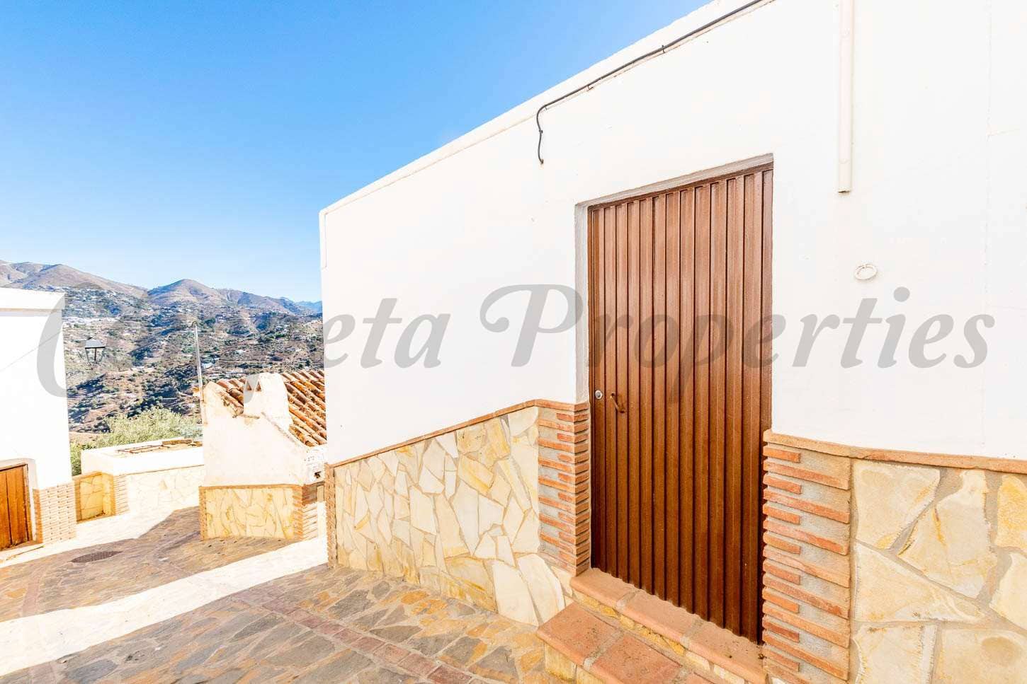 3 bedroom Townhouse for sale in Sayalonga - € 99,000 (Ref: 9535231)