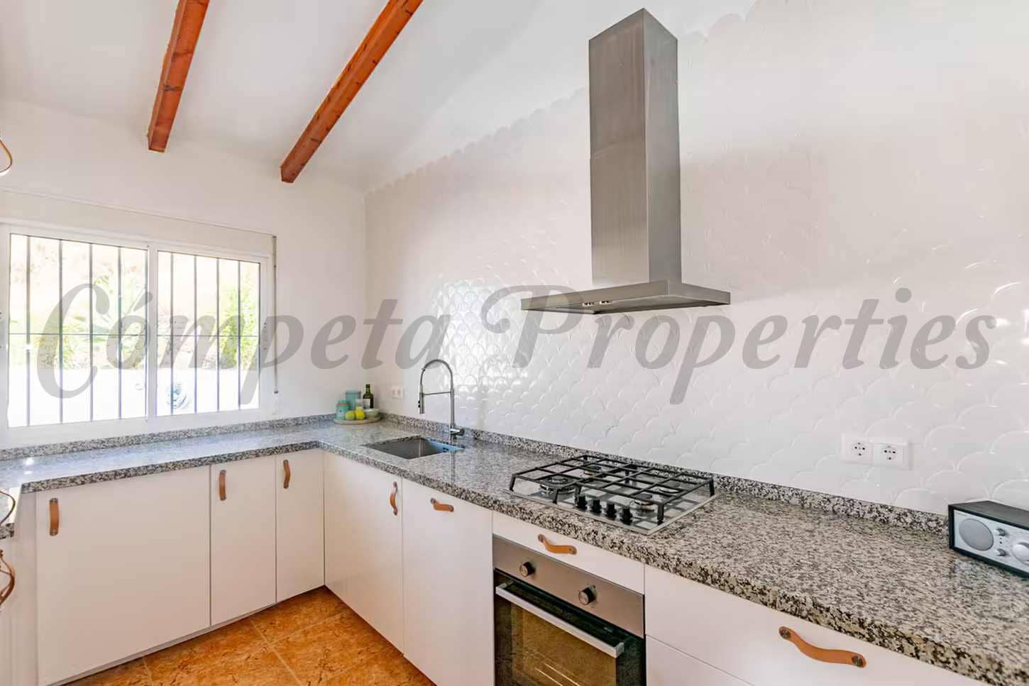 3 quarto Quinta/Casa Rural para arrendar em Torrox com piscina garagem - 2 500 € (Ref: 9536257)