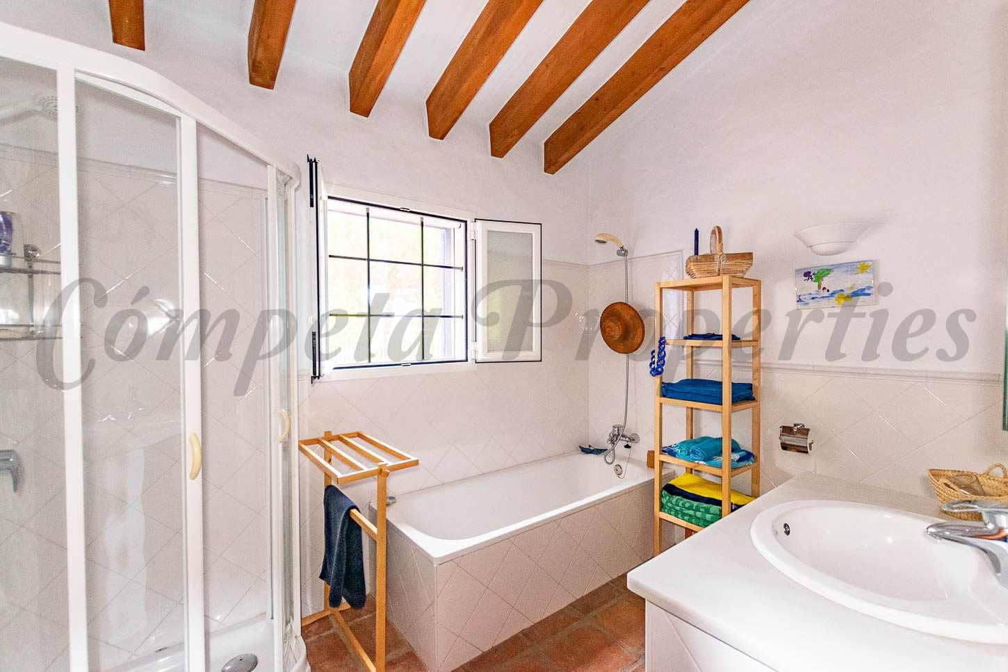 5 soveværelse Villa til salg i Competa med swimmingpool - € 875.000 (Ref: 9536268)