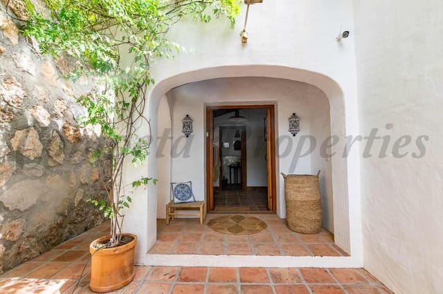 5 soveværelse Villa til salg i Cómpeta med swimmingpool - € 875.000 (Ref: 9536268)